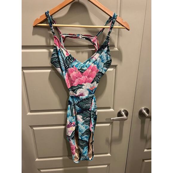 Cupshe One Piece suit - Picture 1 of 4